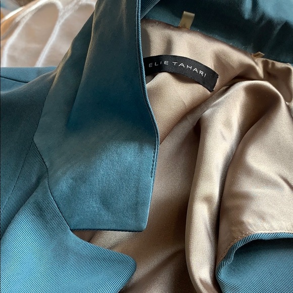 Elie Tahari lined funky back draped wrap vest🦋 - Picture 7 of 9